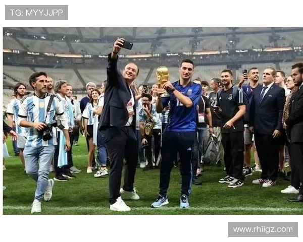 斯卡洛尼考察球员整体表现满意